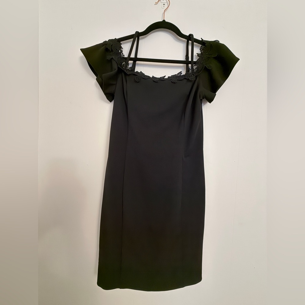 Kensie LBD Little Black Dress Embellished Floral Appliqué Sheath Lined Size 4